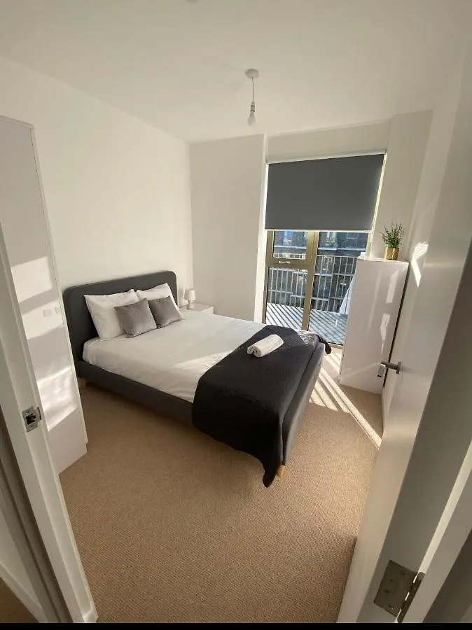 Riverside Rooms And Apartments London