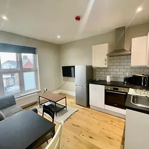 Cosy 1 Bedroom Flat! London